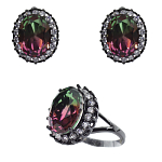 Комплект "Илона" фианит "турмалин"красно - зеленый, черная эмаль, размеры кольца: 17, 18, 19, 20