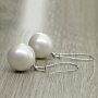Серьги майорка белая, шарик 16мм