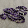 Аметист, разноразмерные круглые с плоскими овалами 18х25мм, бусы "Стихия", длина бус 132см Аметист, разноразмерные круглые с плоскими овалами 18х25мм, бусы "Стихия", длина бус 132см