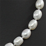 Бусы жемчуг белый, овальные 8х10мм, короткие 44см Бусы жемчуг белый, овальные 8х10мм, короткие 44см